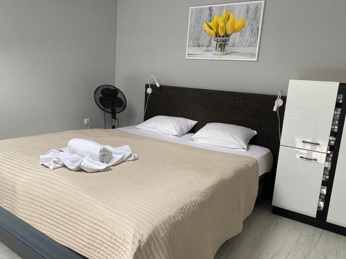 Pensjonat Dlugie Nowicki Rooms & Apartments ภายนอก รูปภาพ