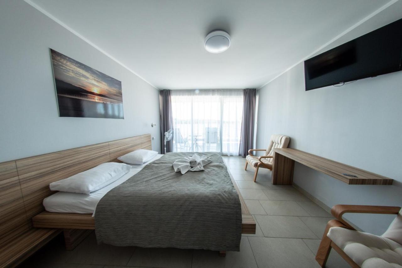 Pensjonat Dlugie Nowicki Rooms & Apartments ภายนอก รูปภาพ